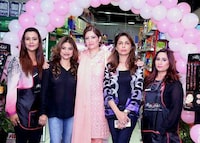 Awareness-Raising Cosmetics Image 4
