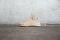 Reality Star Sneaker Editorials Image 6