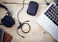 Wireless-Enabling Headphone Adapters Image 7