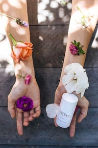 Fragrant Rose Deodorants Image 3