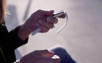 Buckle-Free Smartwatch Straps Image 4