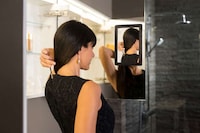 Reverse Angle Smart Mirrors Image 4