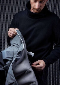 Device-Disguising Parkas Image 6