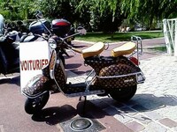 Excess Mirrors on Scooters Image 5