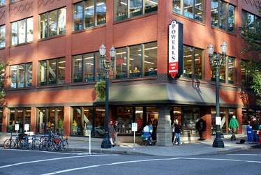 Giant Independent Bookstores