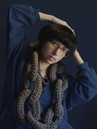 Knitted Chains Image 4