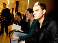 Behind The Runway Scenes Image 4