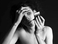 Androgynous Photo Shoots Image 6