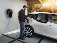 Rate-Monitoring EV Chargers Image 2
