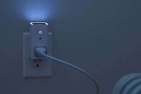Air-Analyzing Outlet Devices Image 3