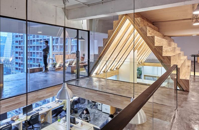 Prismatic Office Interiors