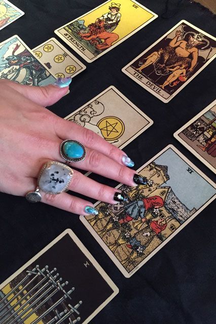 Mythical Crystal Manicures