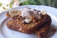 Farm-to-Table Desert Eateries Image 6