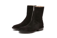Elegant Western-Inspired Boots Image 2