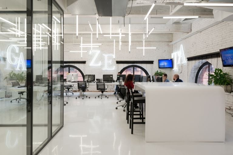 Communication-Focused Offices