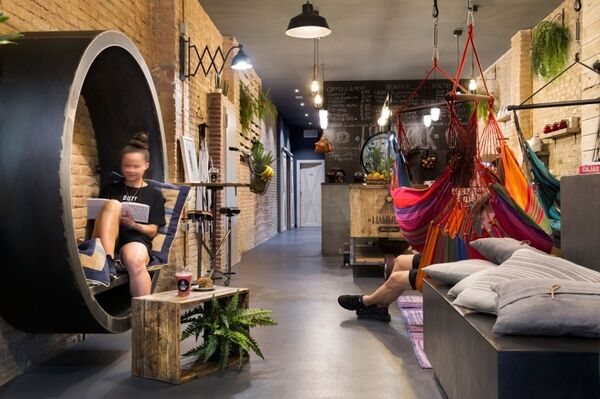 Top 100 Retail Trends in 2016
