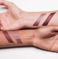 Metallic Lipstick Pens Image 6
