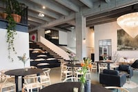 Luxurious Co-Working Spaces Image 5