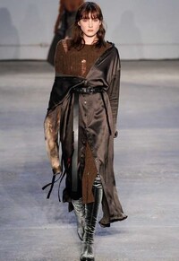 Luxurious Apocolyptic Fashion Image 5