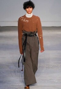 Luxurious Apocolyptic Fashion Image 6