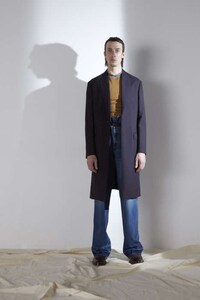 70s Loungewear-Inspired Fashion Image 5
