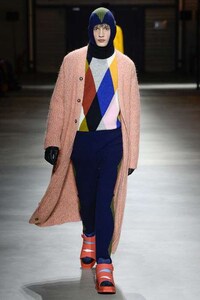 Colorful Pop Fashion Image 5