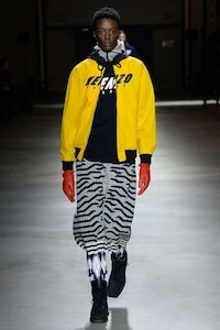 Colorful Pop Fashion Image 6