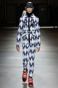 Colorful Pop Fashion Image 7
