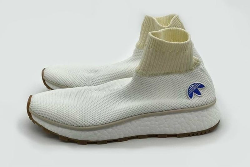 Lightweight Laceless Sneakers