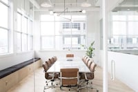 Resting Office Compartments Image 5