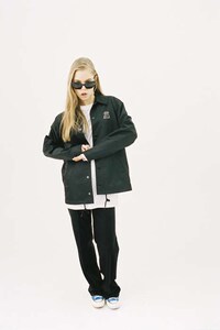 90s Film-Inspired Fashion Image 5