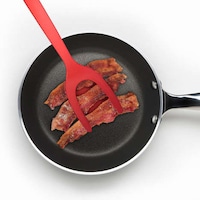 Gripping Egg Spatulas Image 3