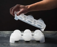 Slow-Melting Ice Trays Image 2
