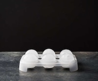Slow-Melting Ice Trays Image 3