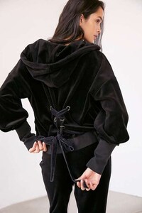 Modernized Velour Tracksuits Image 7
