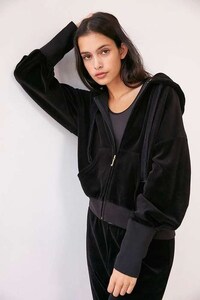 Modernized Velour Tracksuits Image 8