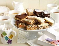Letterbox-Sized Cake Sets Image 3