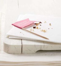 Letterbox-Sized Cake Sets Image 4