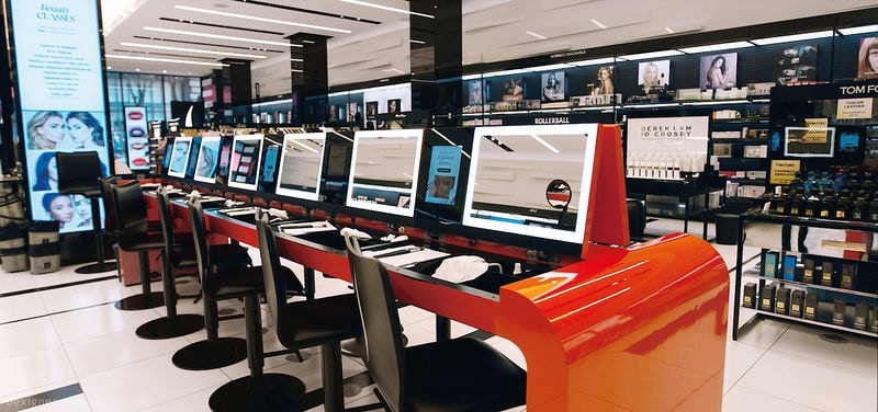 High-Tech Cosmetic Stores