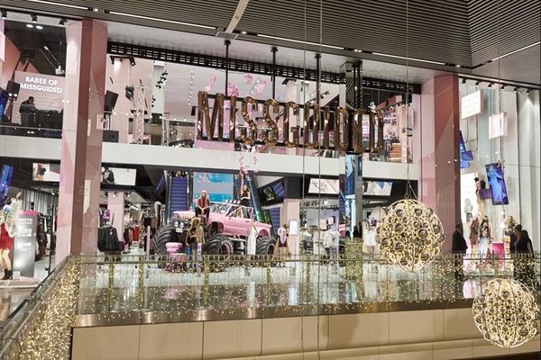 Top 25 Retail Design Ideas in May