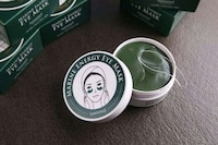 Rejuvenating Algae Eye Masks Image 2