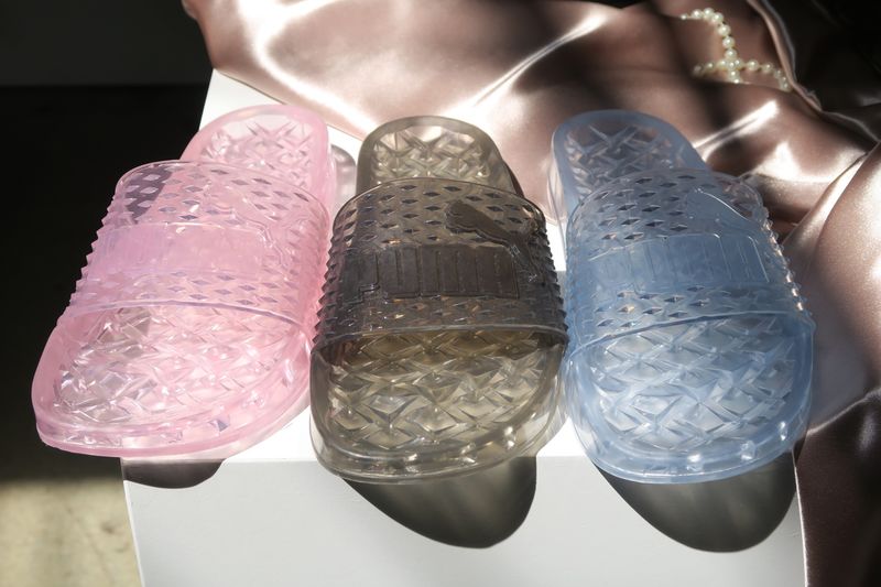 Textured Jelly-Like Sandals