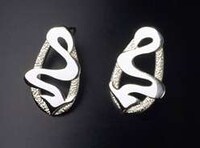 Graffiti-Inspired Jewelry Image 2