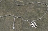 Graffiti-Inspired Jewelry Image 3