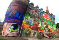 Psychedelic Home Exteriors Image 6