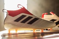 Revived Classic Football Boots Image 5