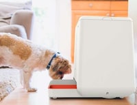 Connected Pet Feeders Image 3