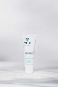 Festival-Themed Personal Care Kits Image 7