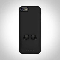 Headphone-Charging Smartphone Cases Image 4