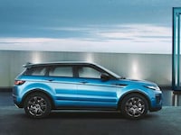 Celebratory Luxury CUVs Image 3